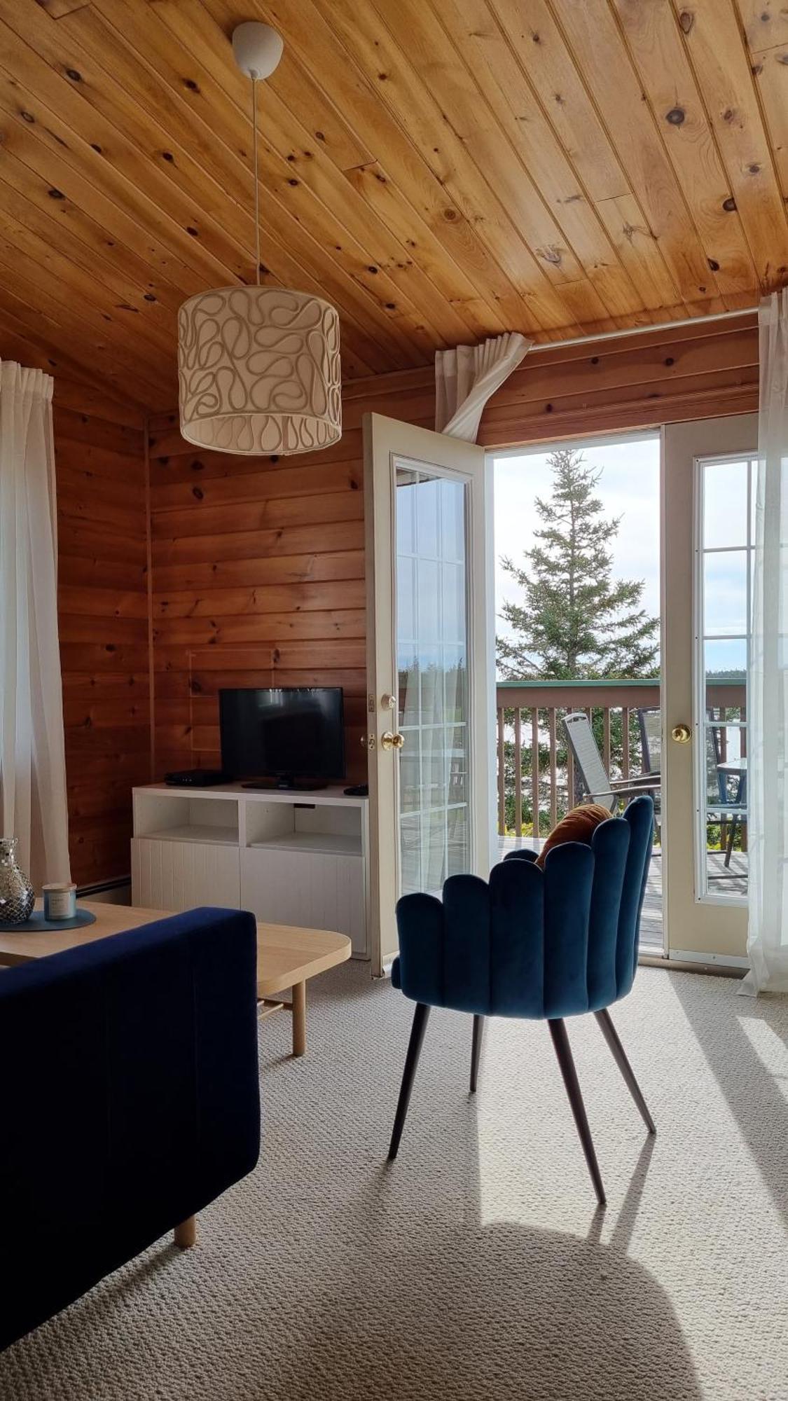 Oceanfront Apartments Port Dufferin Екстер'єр фото